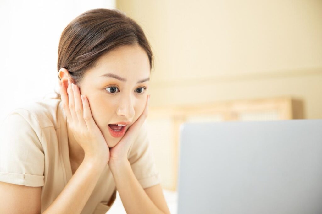 NHKを解約する女性