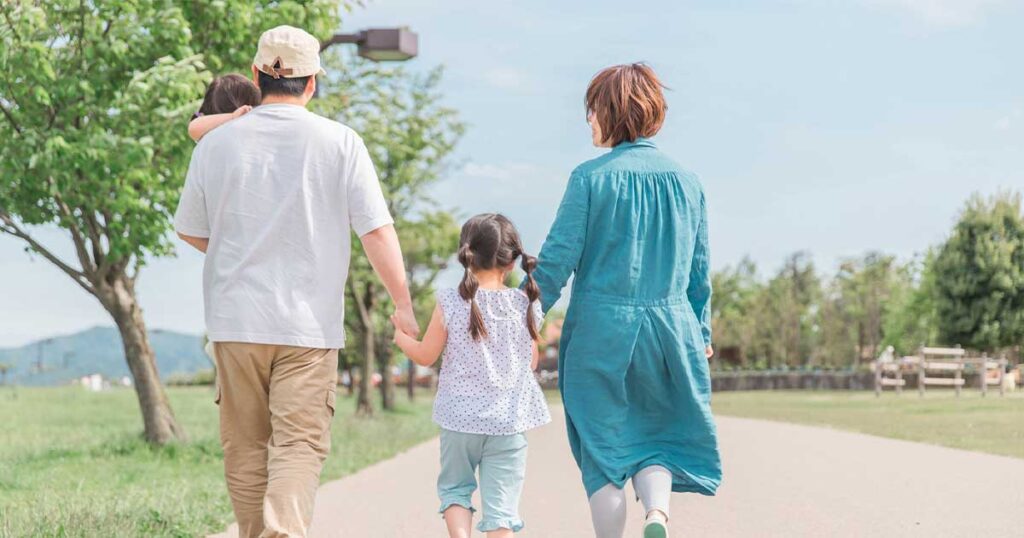 エネオス電気を申し込んで豊かに暮らす家族